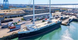 Neoliner Origin Makes First Call at Zeebrugge