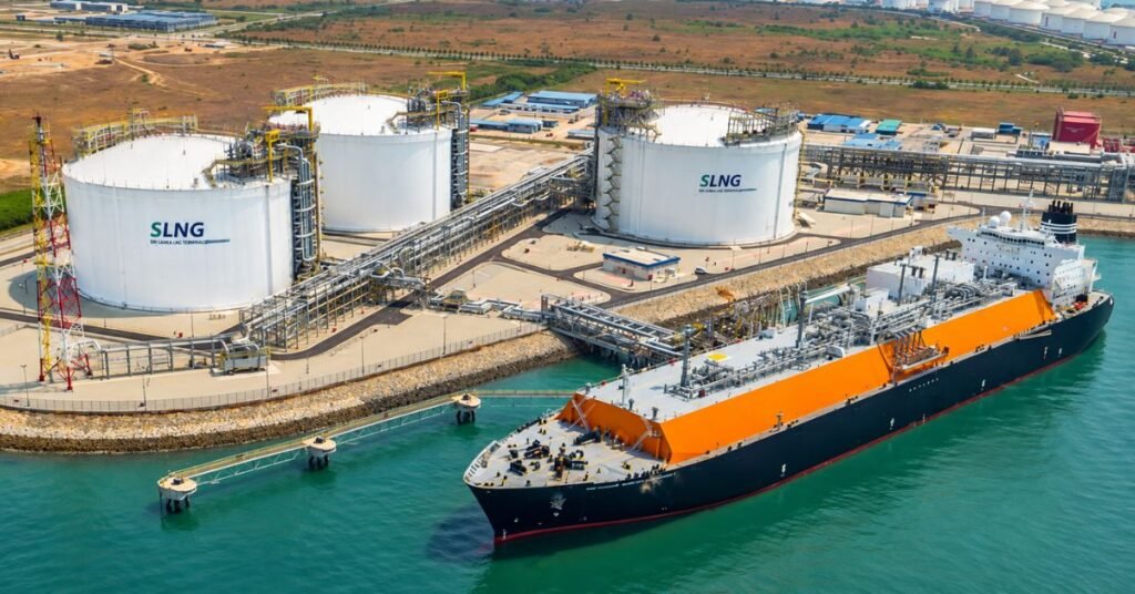 PetroChina Set for First LNG Bunkering in Singapore