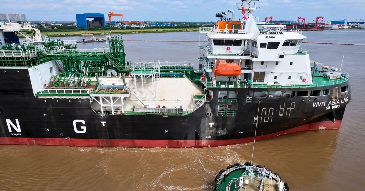 Vitol to Begin LNG Bunkering Operations in Asia